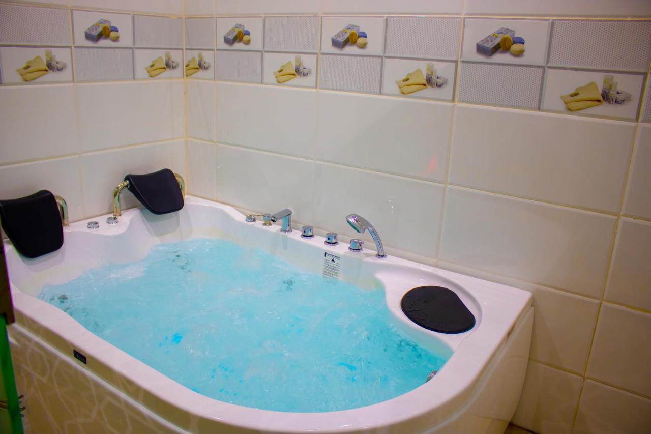 Hotel Ahleen *