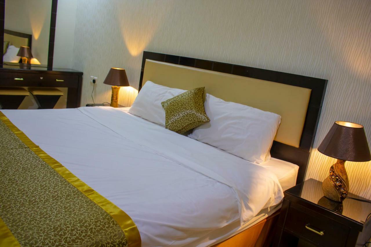 Hotel Ahleen *
